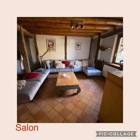 Holiday home L'eterlou Authentique Partie De Corps De Ferme 10pers. Targassonne